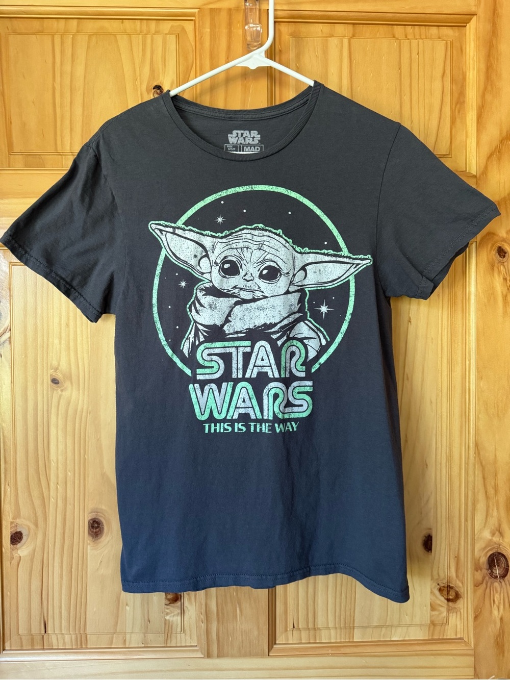 Star Wars Mad Engine “This is the Way” graphic t-shirt men’s size small